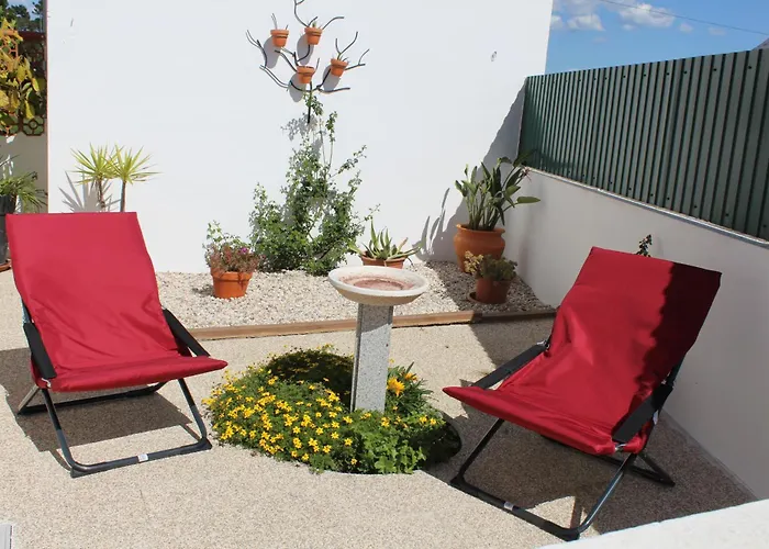 Casa Do Canto - Uma Casa No Campo, Perto Da Praia.