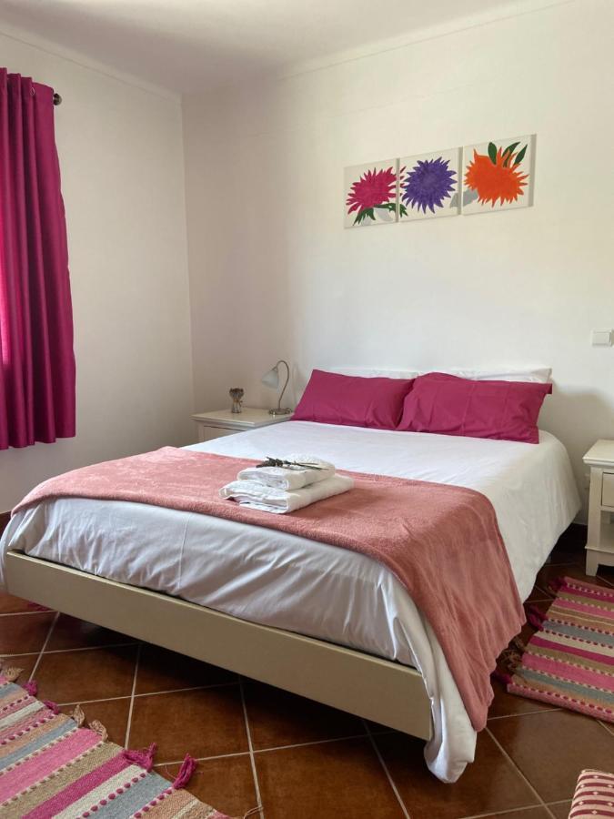 Casa Do Canto - Uma Casa No Campo, Perto Da Praia. Holiday home *